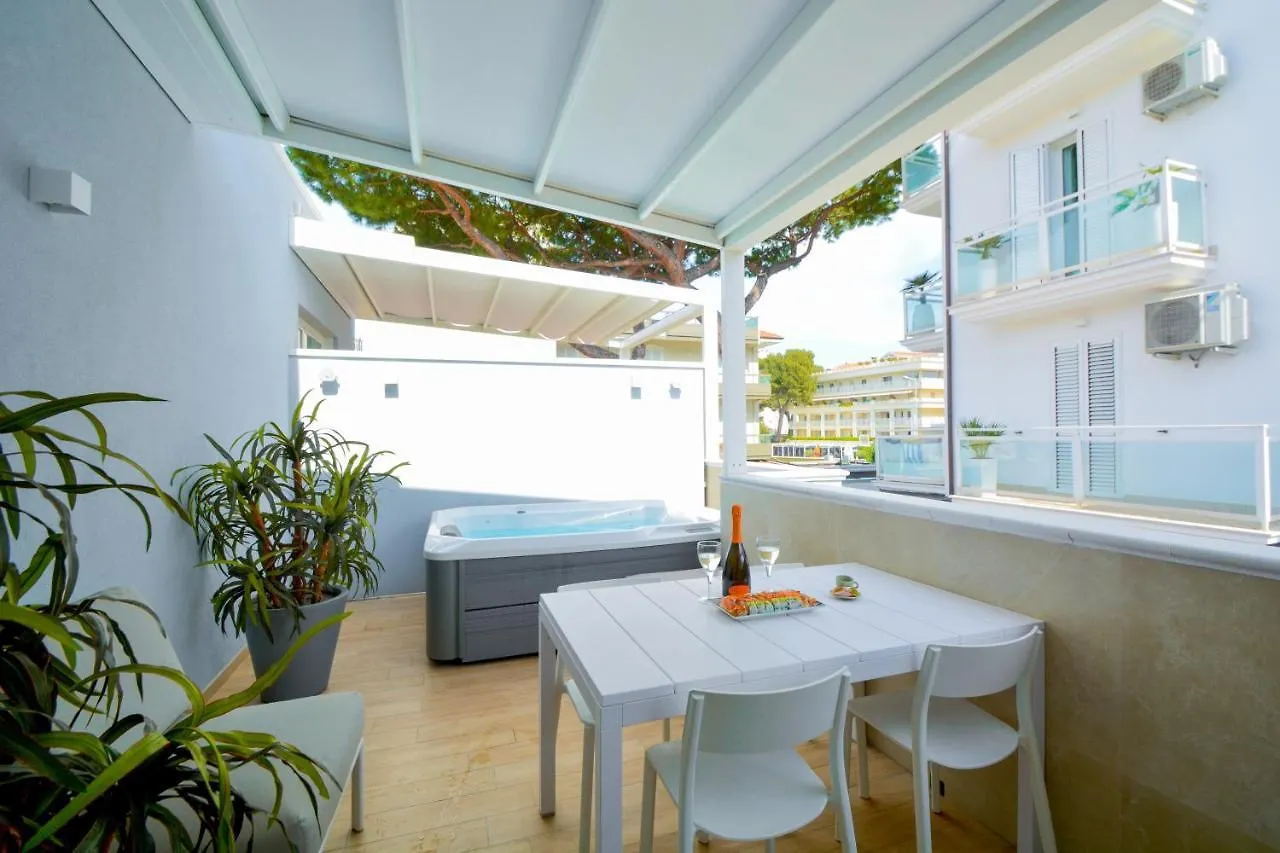 Prime Blue Suite - Appartamenti Con Jacuzzi Privata Riccione 0*,  Italy