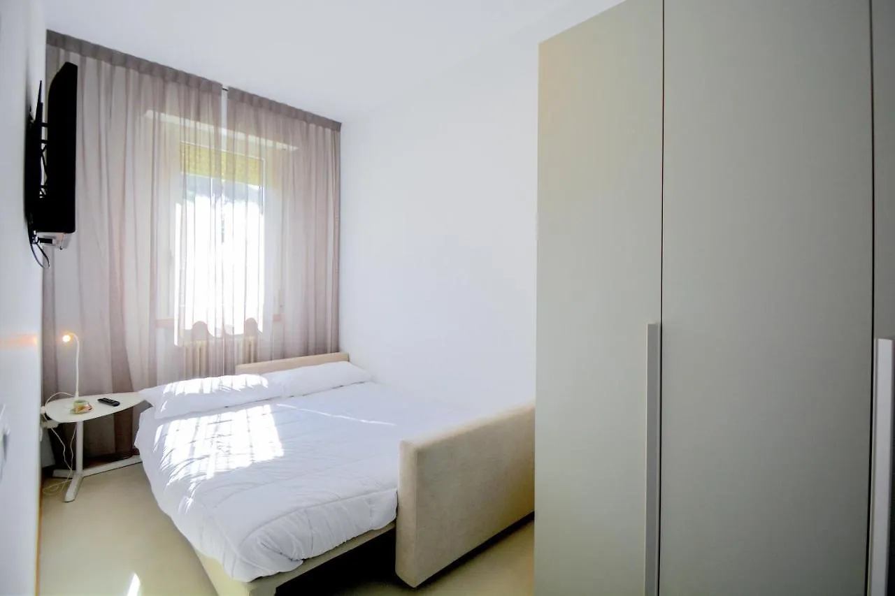 Aparthotel Prime Blue Suite - Appartamenti Con Jacuzzi Privata Riccione