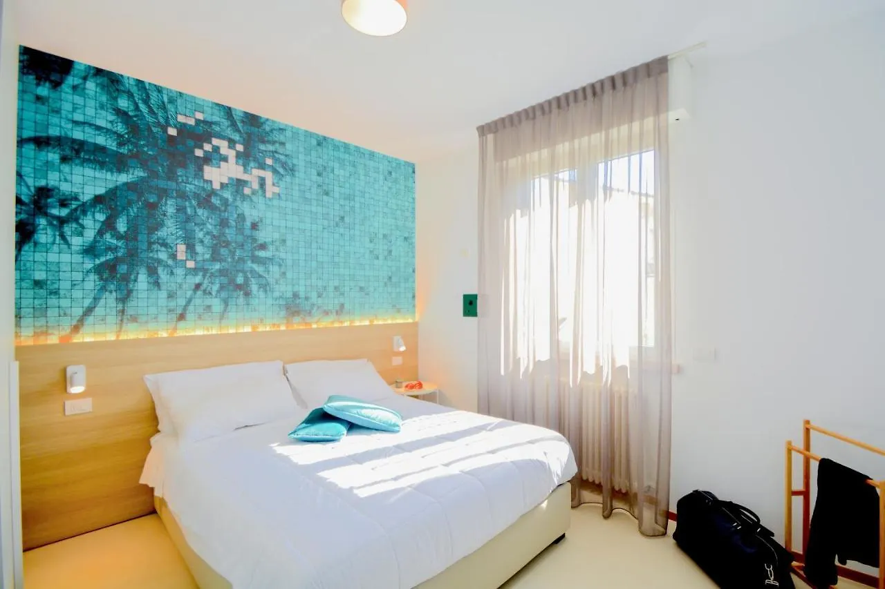 Prime Blue Suite - Appartamenti Con Jacuzzi Privata Riccione 0*,